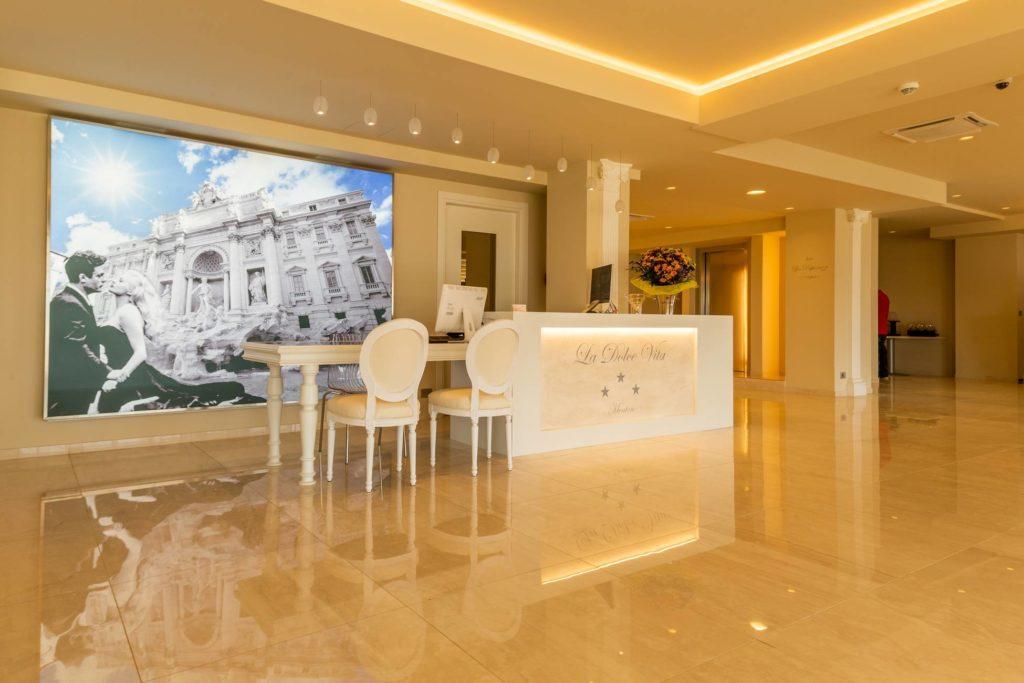 La Dolce Vita Hotel Menton Eksteriør billede