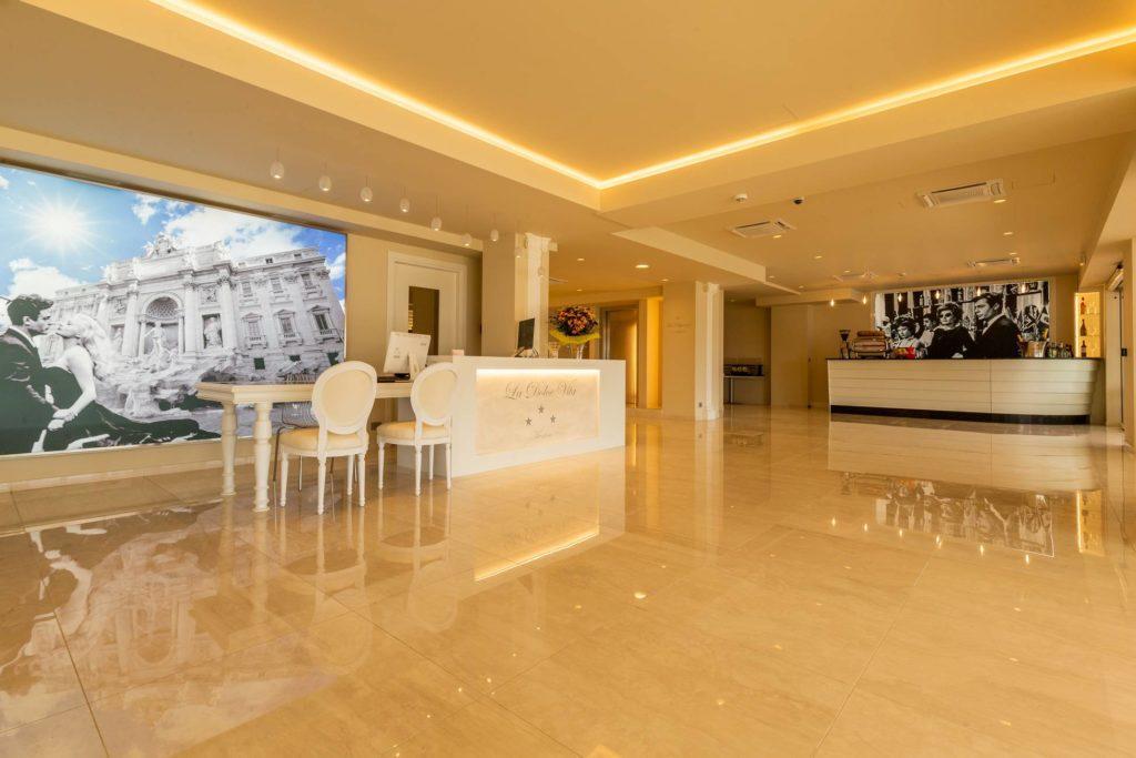 La Dolce Vita Hotel Menton Eksteriør billede